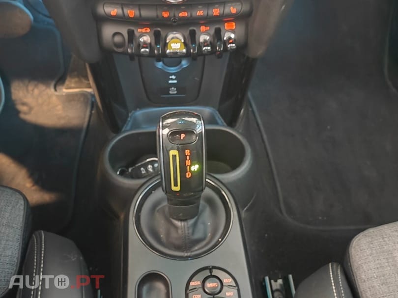 MINI Cooper Cooper SE