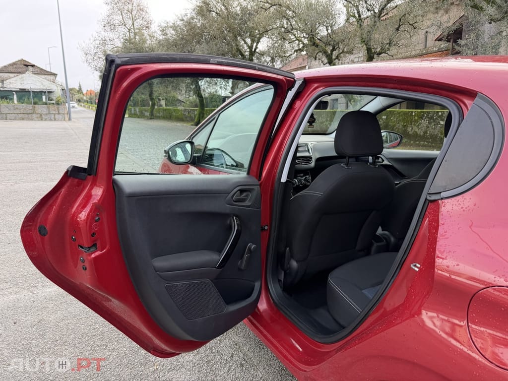 Peugeot 208 1.2 PureTech Active