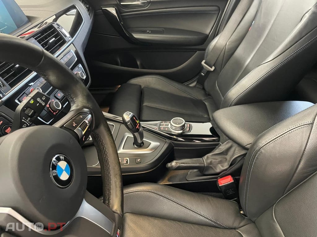 BMW 116 d Pack Desportivo M Auto