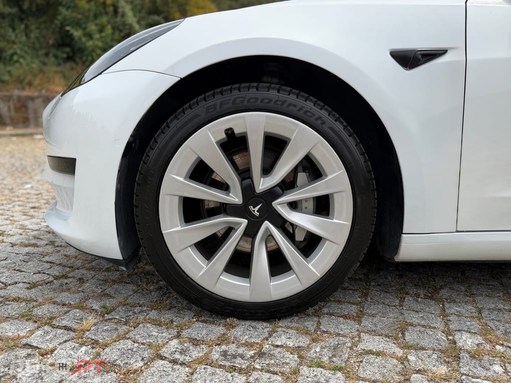 Tesla Model 3 Standard Range Plus RWD