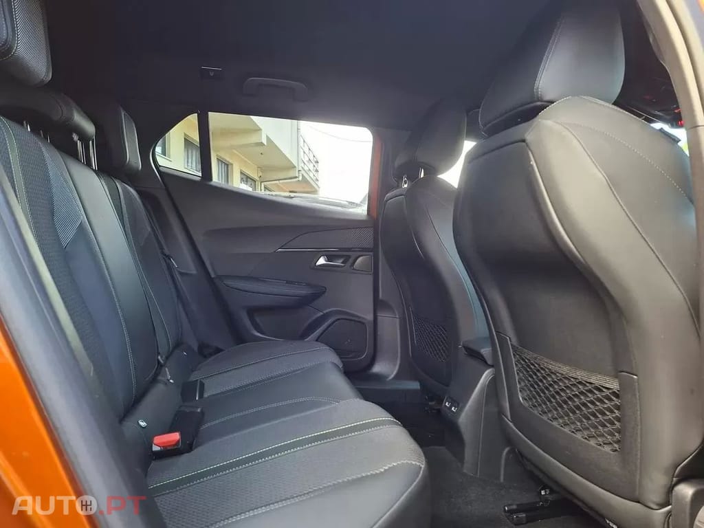 Peugeot 2008  Puretech 130 Stop Start Gt  Line Edition