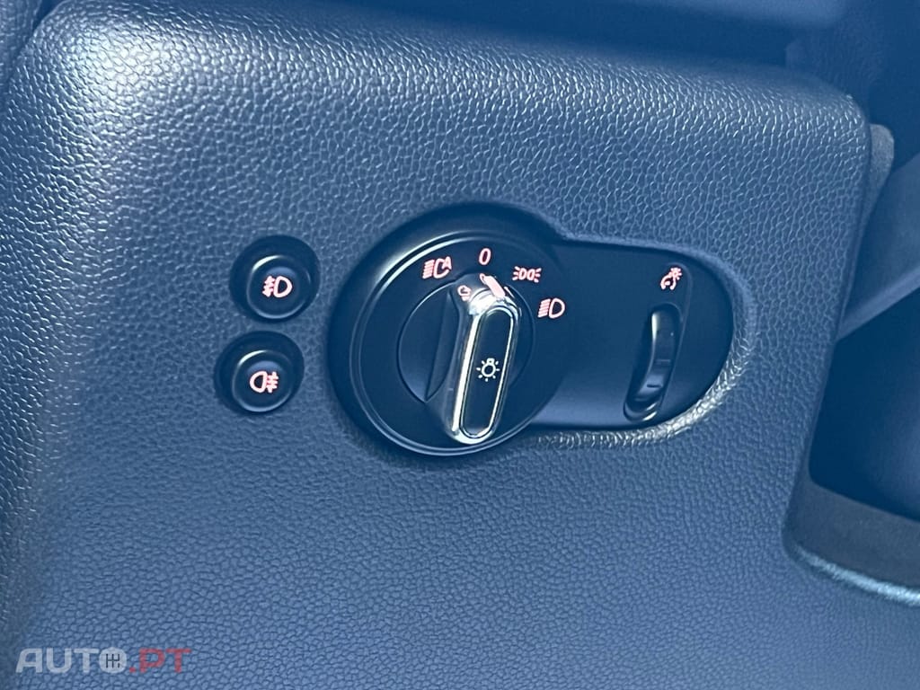 MINI Cooper Cooper D