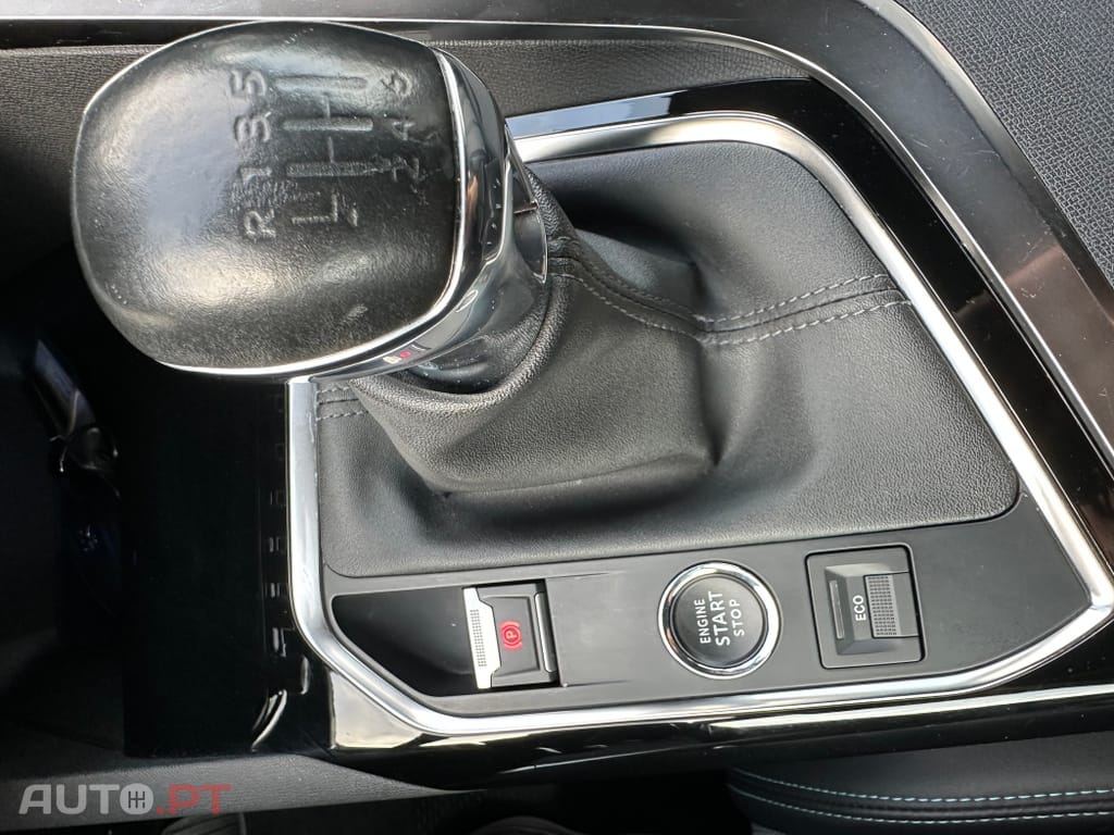 Peugeot 3008 1.2 PureTech 130 Stop & Start Allure Business-Pack