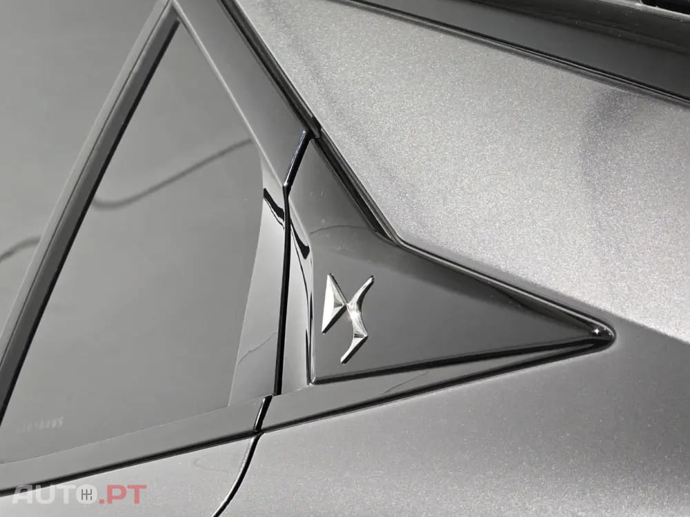 DS DS4 E-TENSE 225 PERFORMANCE LINE+