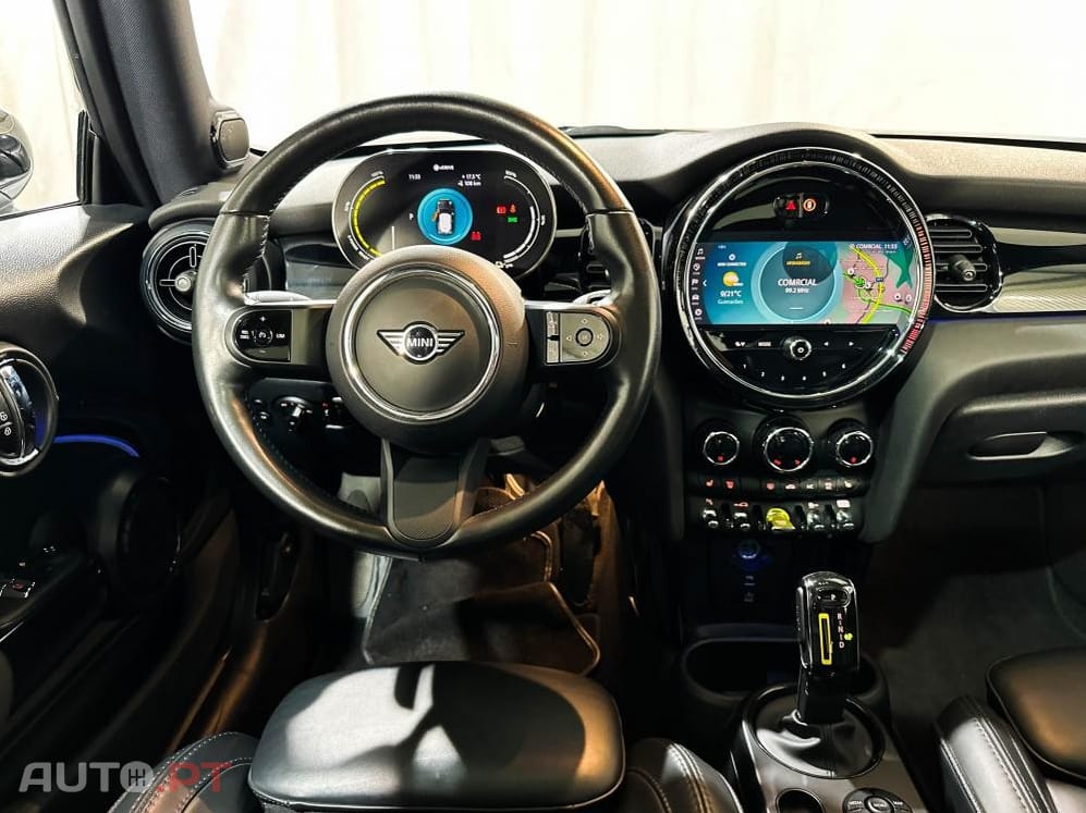 MINI Cooper Cooper SE Premium Classic