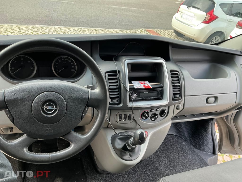 Opel Vivaro Furgones