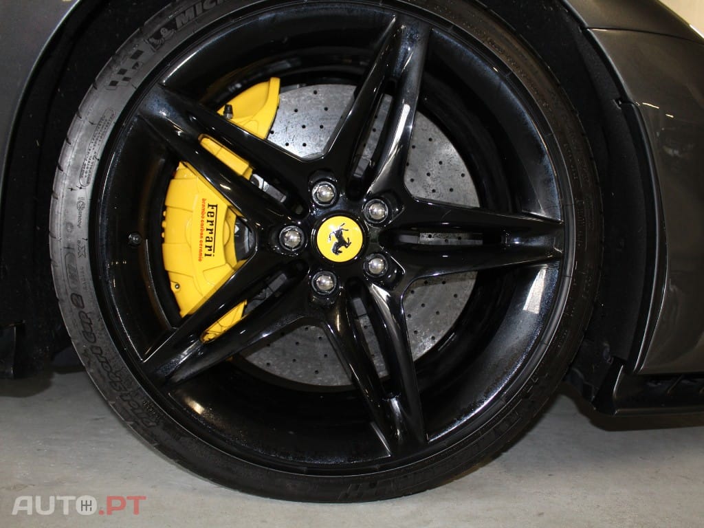 Ferrari SF90 Stradale