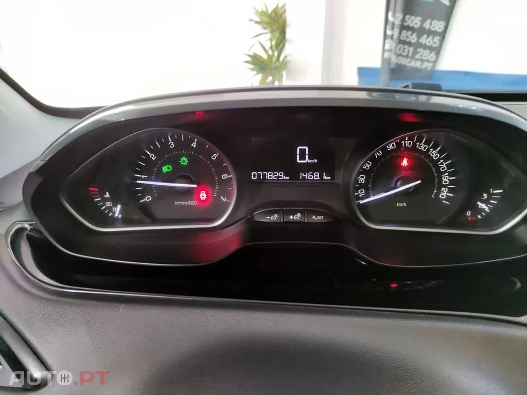 Peugeot 208  Puretech 82 Stop Start Signature