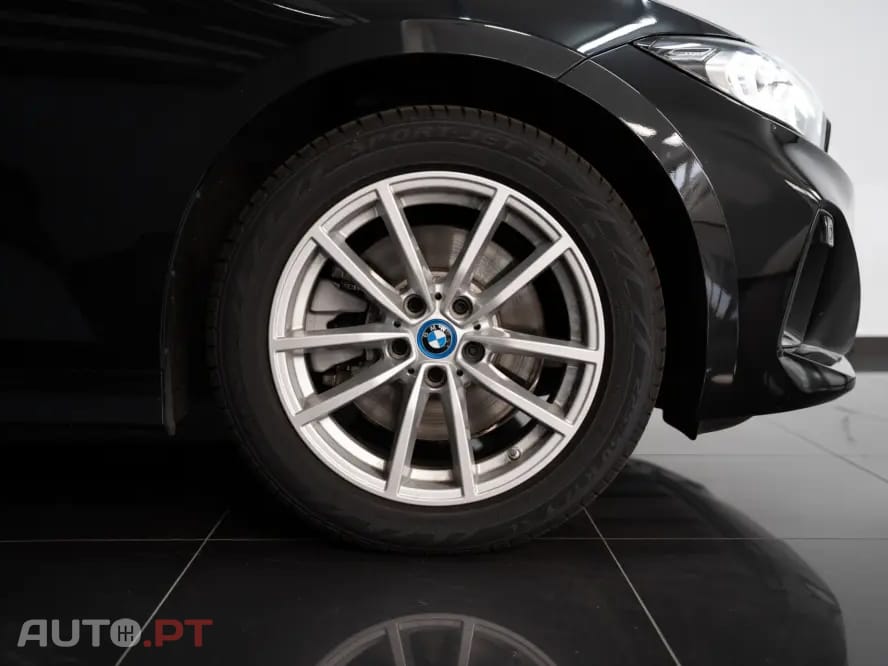 BMW 320 e Auto