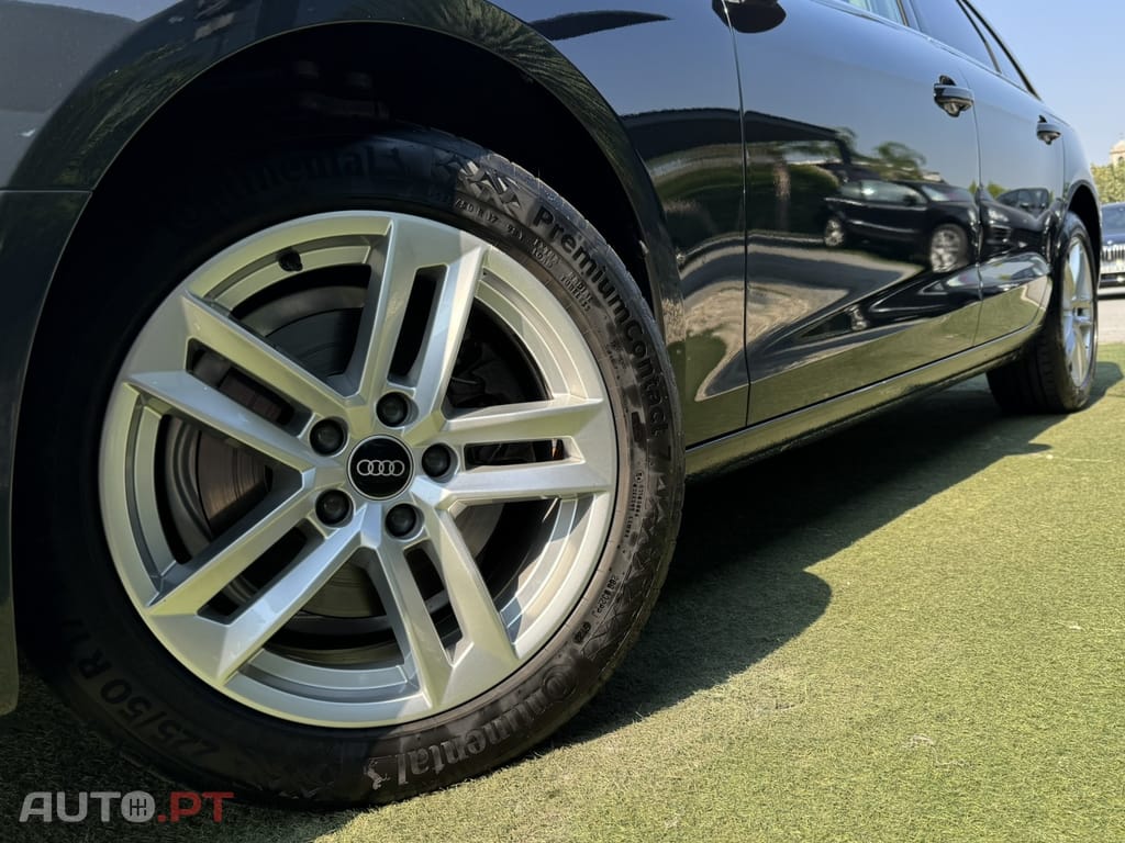 Audi A4 Avant 30 TDI S tronic