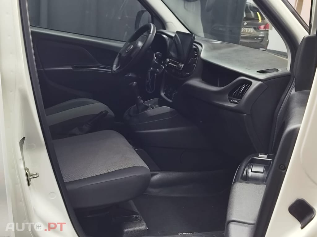 Fiat Doblo 1.3 MJ Easy 3L — fotografia 7