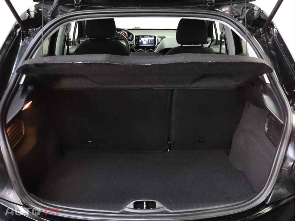 Peugeot 208  1.2 PureTech Style 