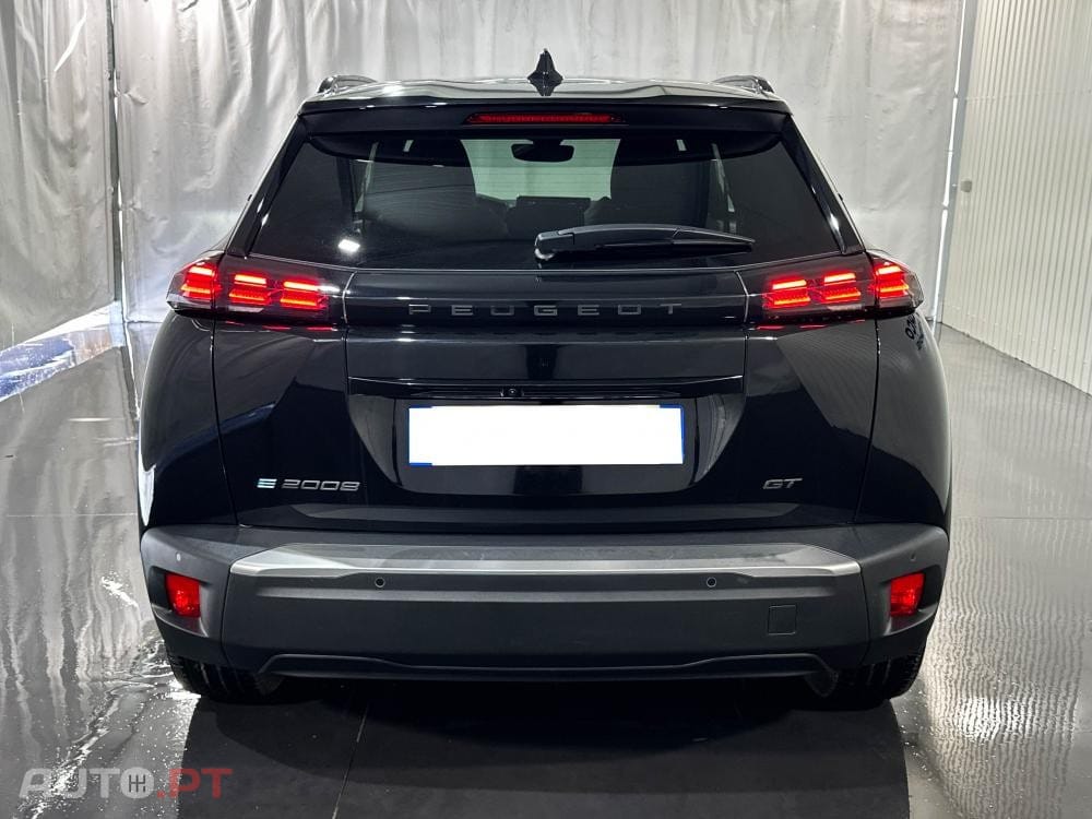Peugeot E-2008 54 kWh GT