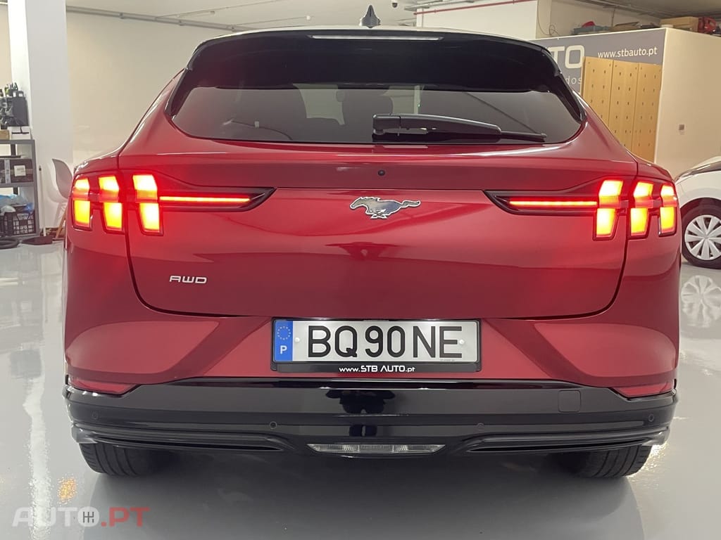 Ford Mustang Mach-E 98.7 kWh Premium AWD