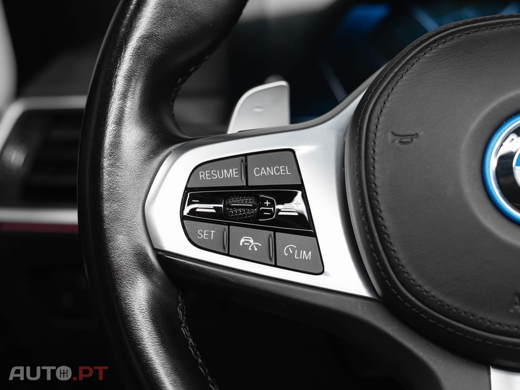 BMW 330 e Touring Pack M Auto