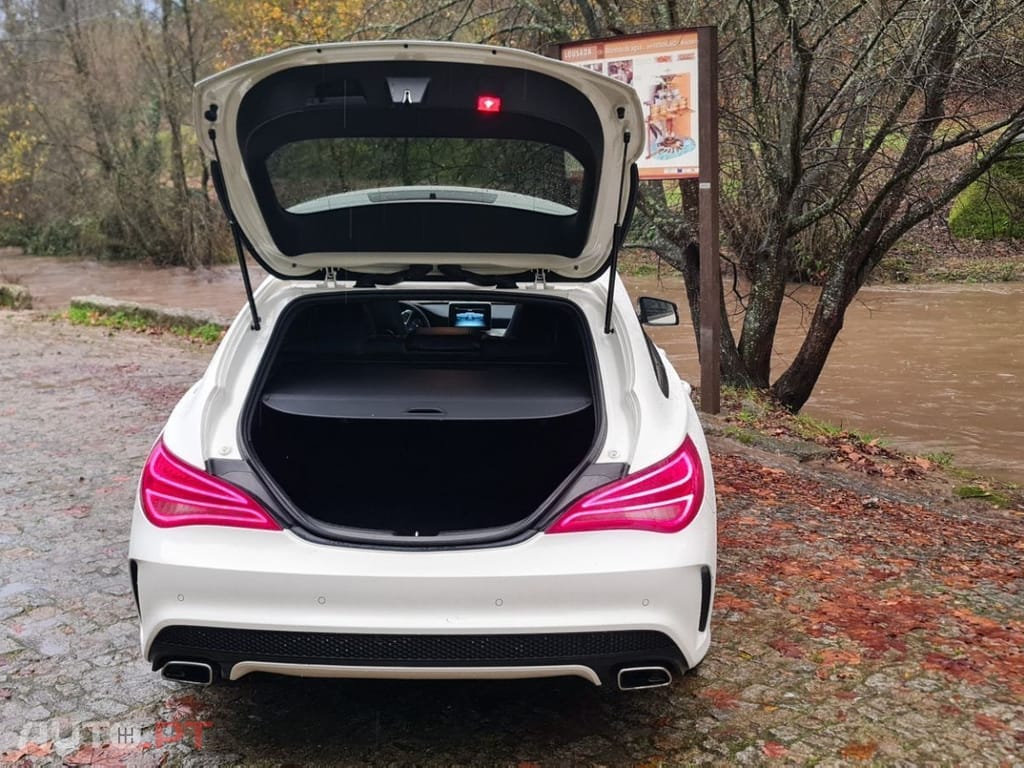 Mercedes-Benz CLA 200 d Shooting Brake AMG Line Aut.