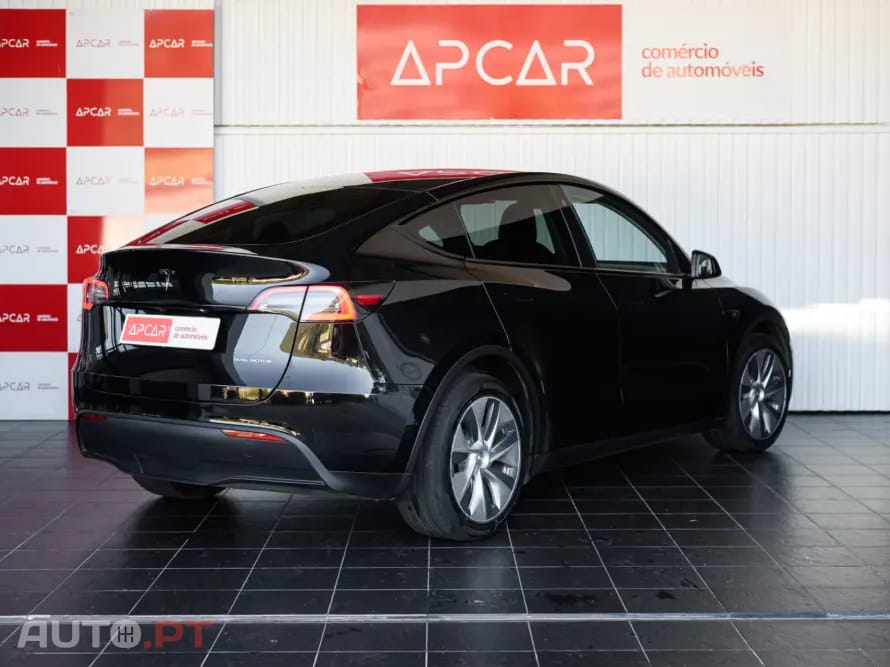 Tesla Model Y Long Range Dual Motor AWD