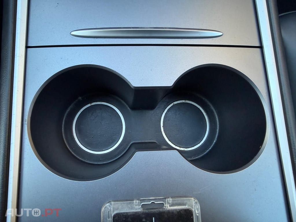 Tesla Model Y I.V.A DEDUTÍVEL 