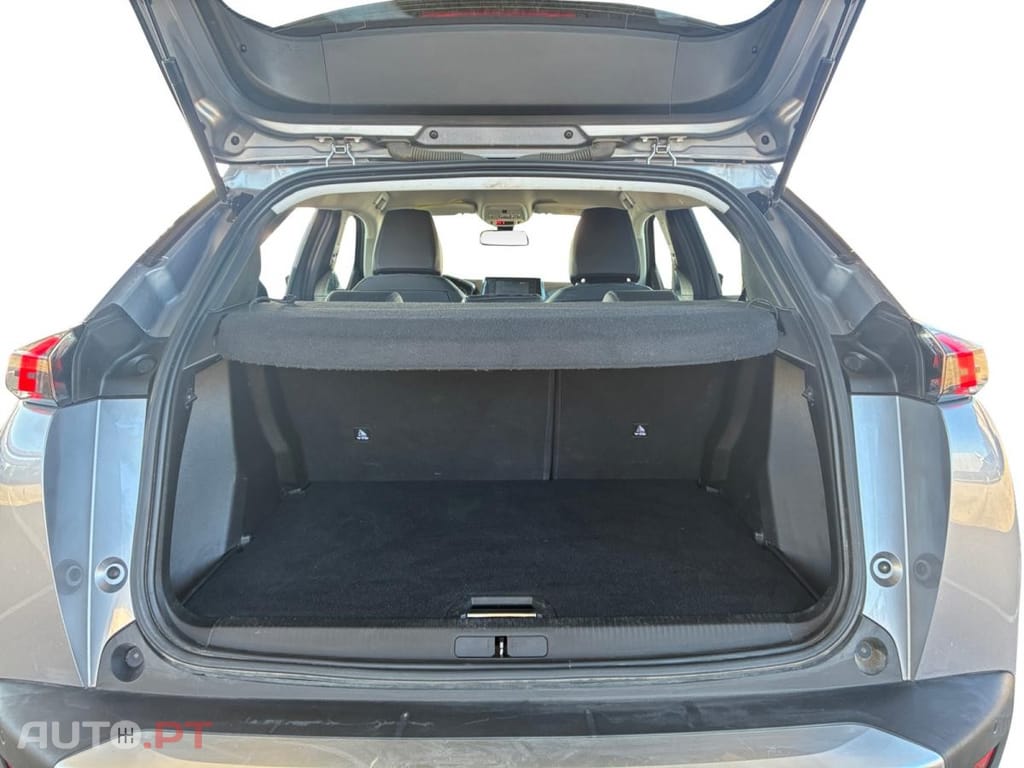 Peugeot 2008 1.5 BlueHDi Allure Pack