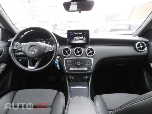 Mercedes-Benz A 180 d 7G-DCT Style
