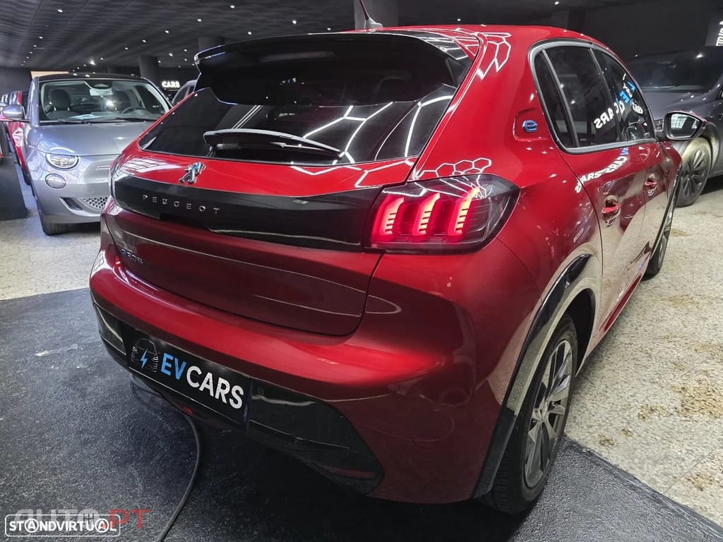 Peugeot E-208 50 kWh Allure Pack