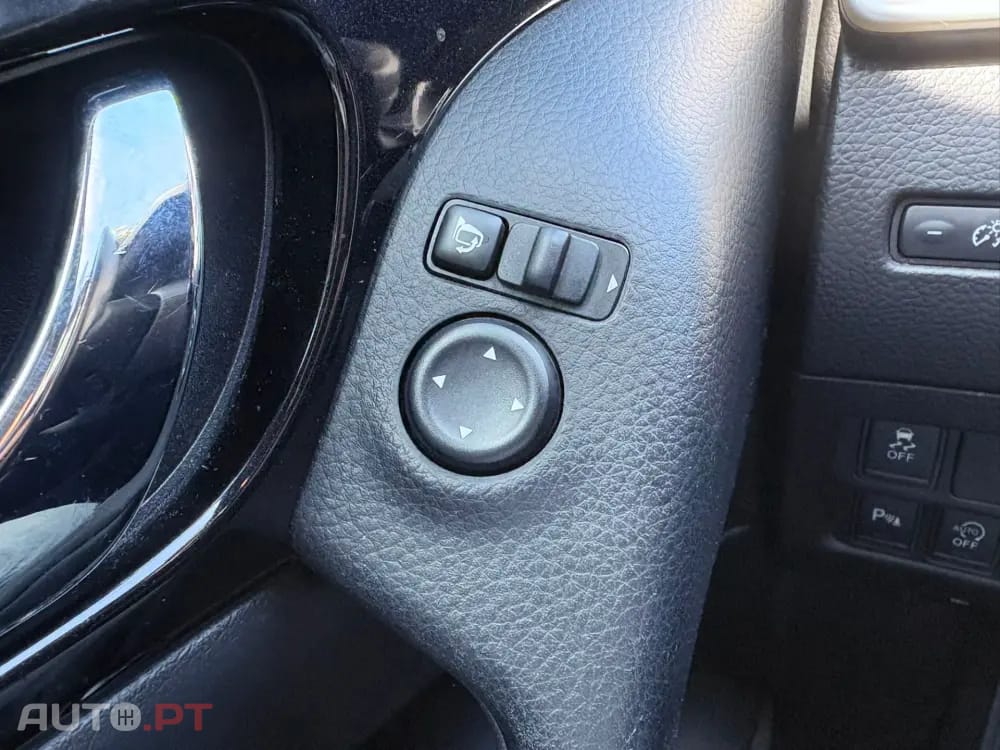 Nissan Qashqai 1.5 dCi Tekna Premium 17 Alcantara