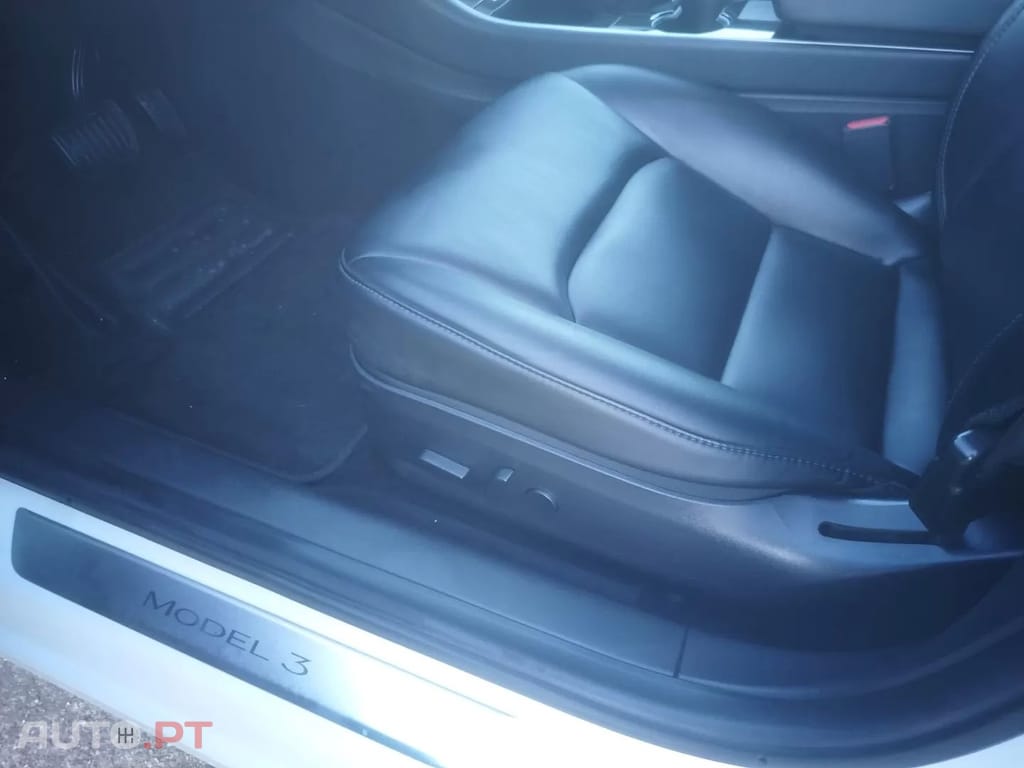 Tesla Model 3 Standard Range Plus RWD