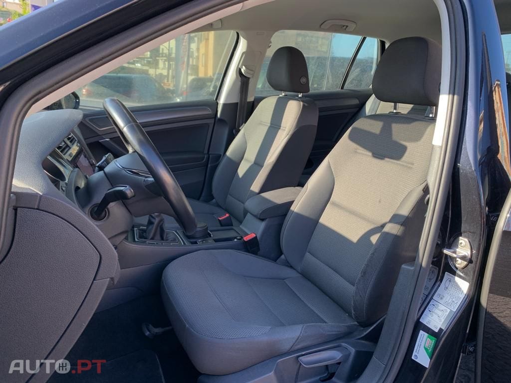 Volkswagen Golf 1.6 TDI Highline