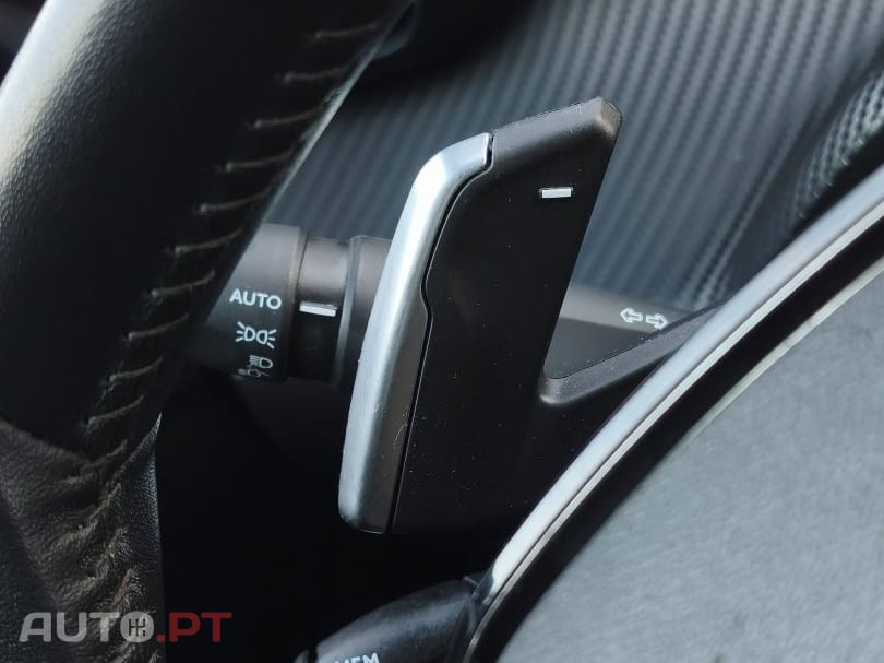 Peugeot 208 PureTech 100 EAT8 Allure
