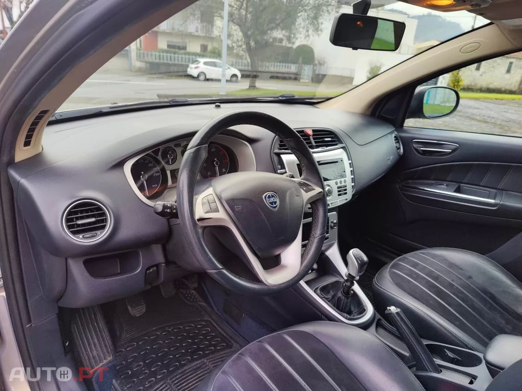 Lancia Delta 1.6 M-Jet Oro