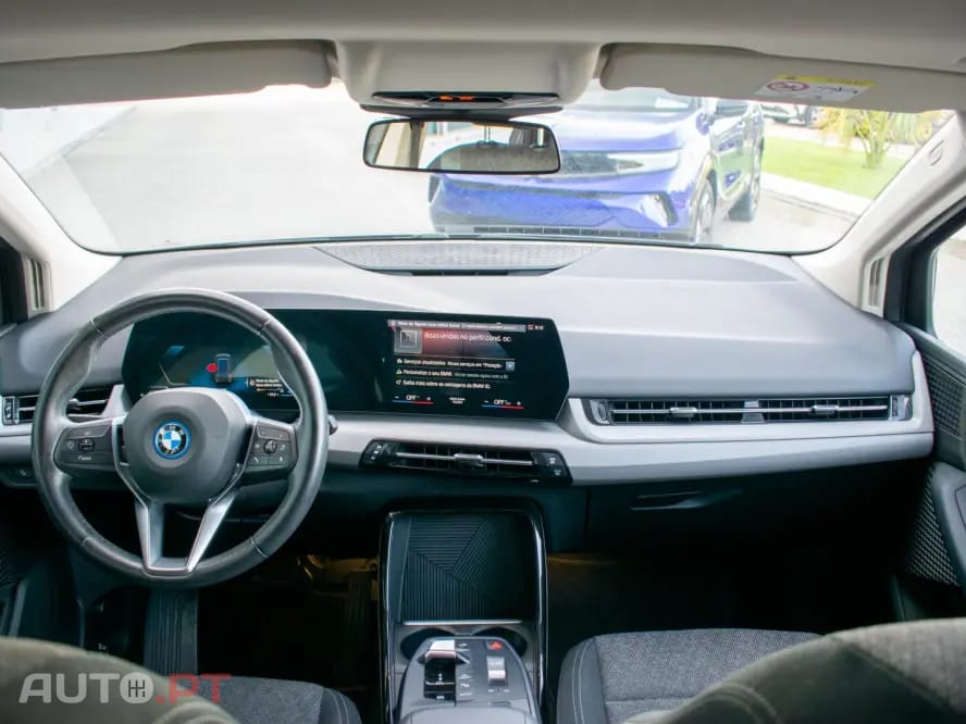BMW 225
