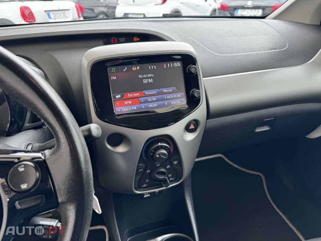 Toyota Aygo 1.0 X-Play Plus