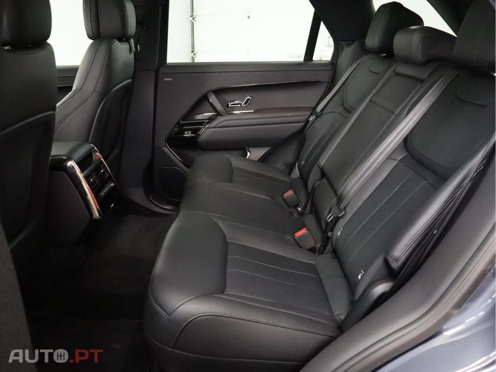 Land Rover Range Rover Sport 3.0 P440e Dynamic SE