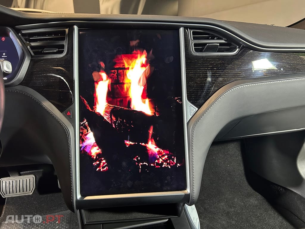 Tesla Model S 75D