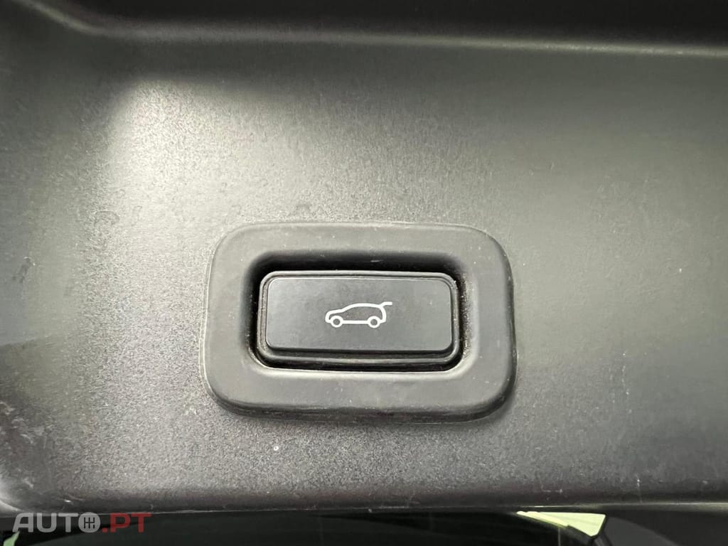 Land Rover Evoque 1.5 I3 PHEV 300 AWD Auto R-Dynamic