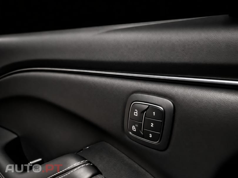 Ford Mustang Mach-E 98.7KWh PREMIUM