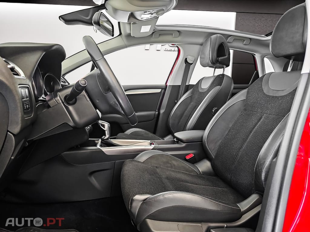 Citroen C4 1.2 PureTech Shine EAT6