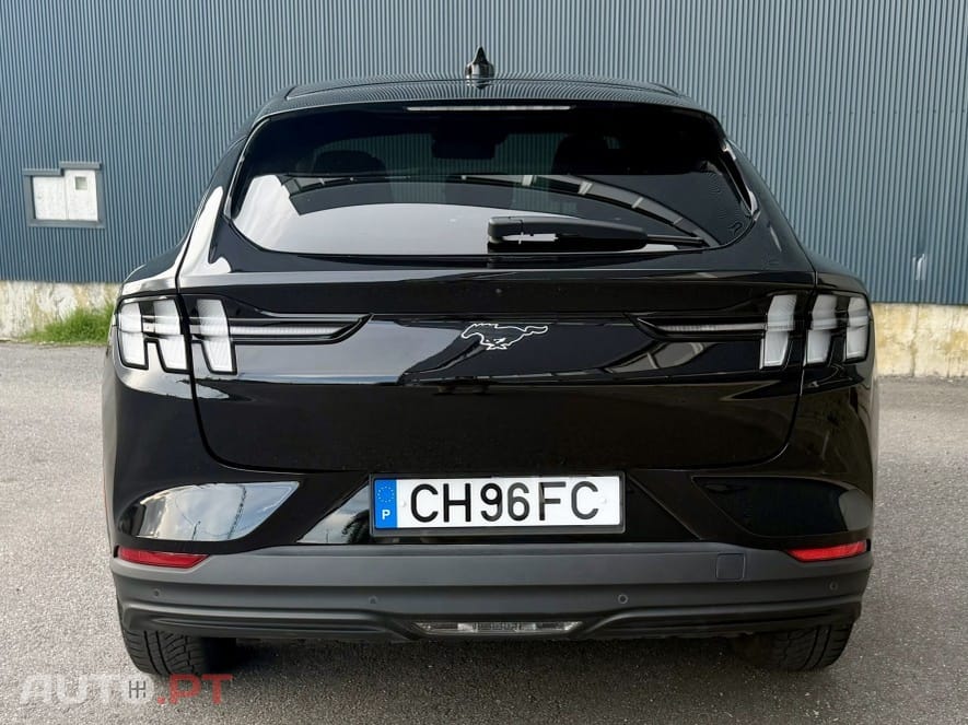 Ford Mustang Mach-E Standard