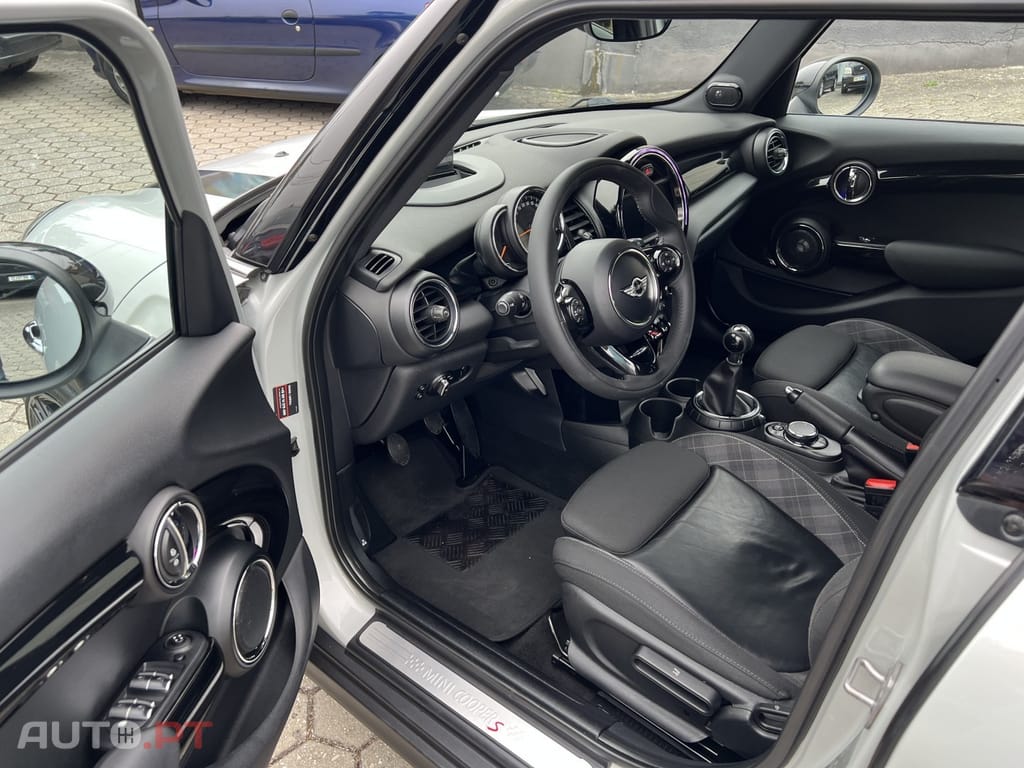 MINI Cooper Cooper SD