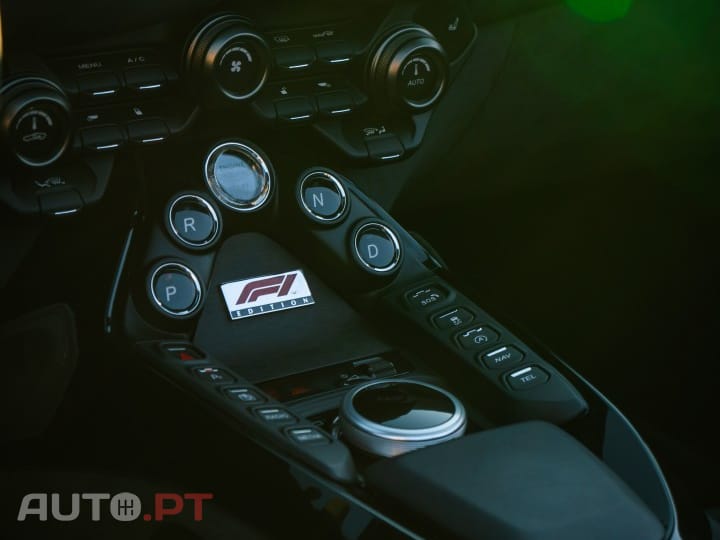 Aston Martin Vantage Roadster V8 F1 Edition