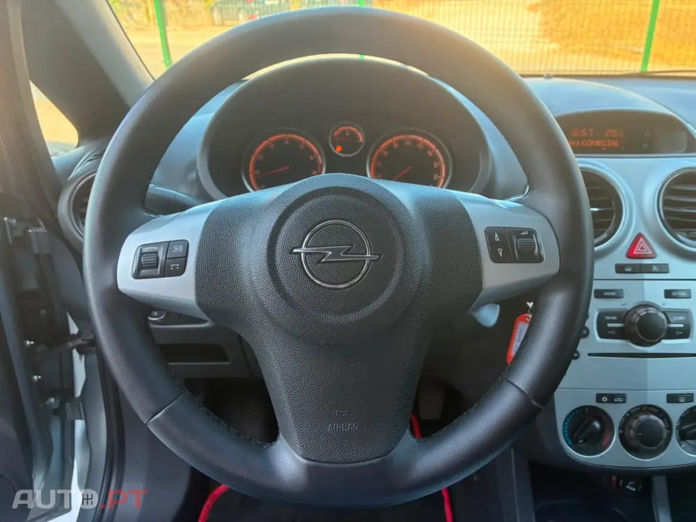 Opel Corsa 1.2 Enjoy