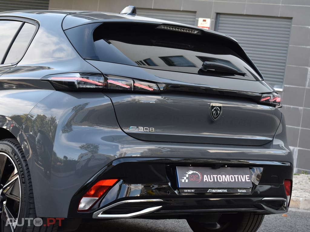 Peugeot E-308 54 kWh GT