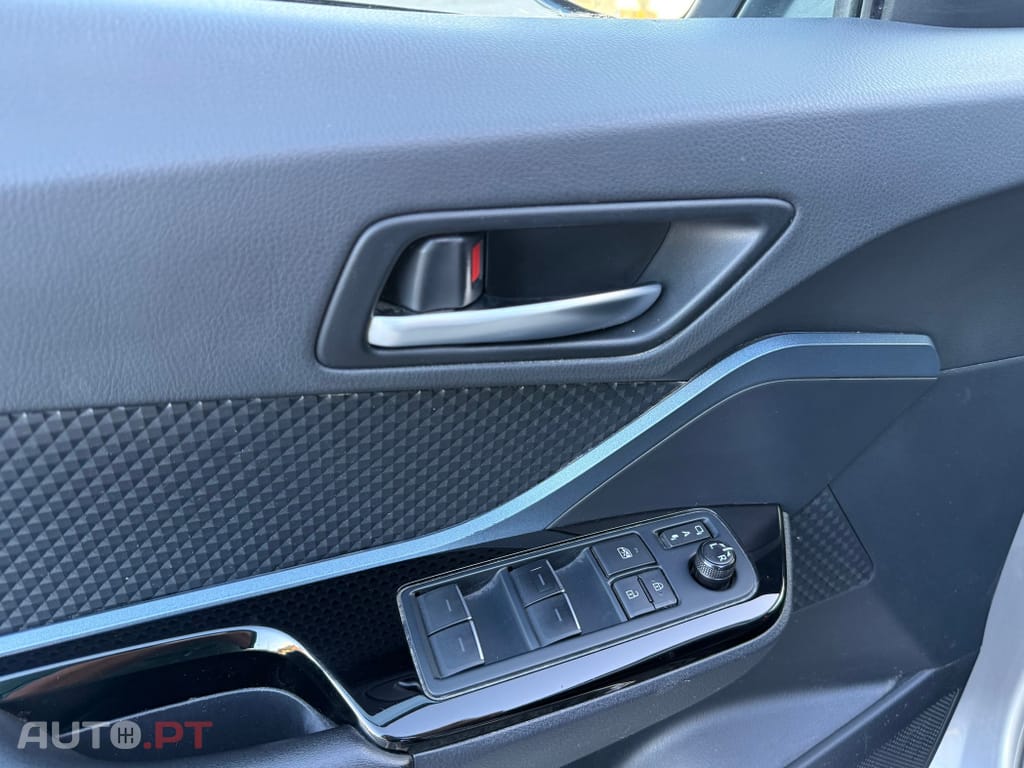Toyota C-HR 1.8 Hybrid Square Collection