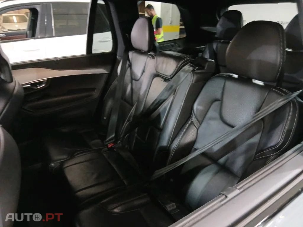 Volvo XC90 2.0 T8 PHEV R-Design AWD