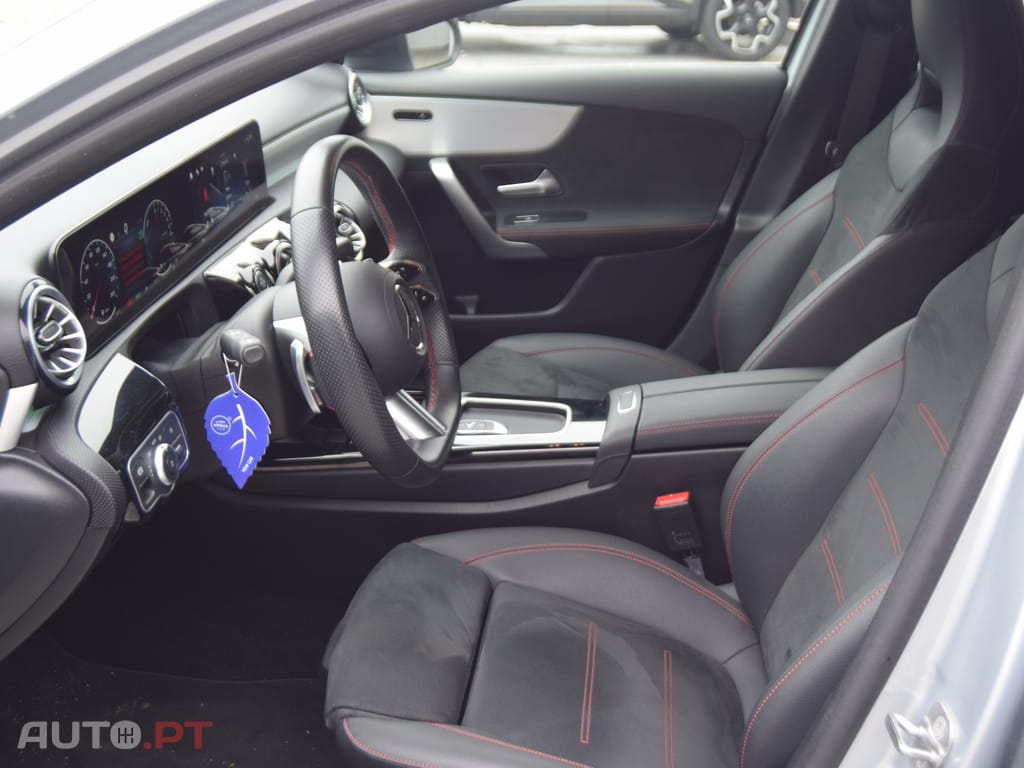 Mercedes-Benz A 250 e AMG Line