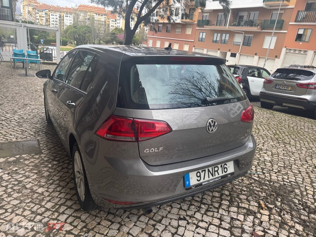 Volkswagen Golf 1.6 TDi Confortline DSG