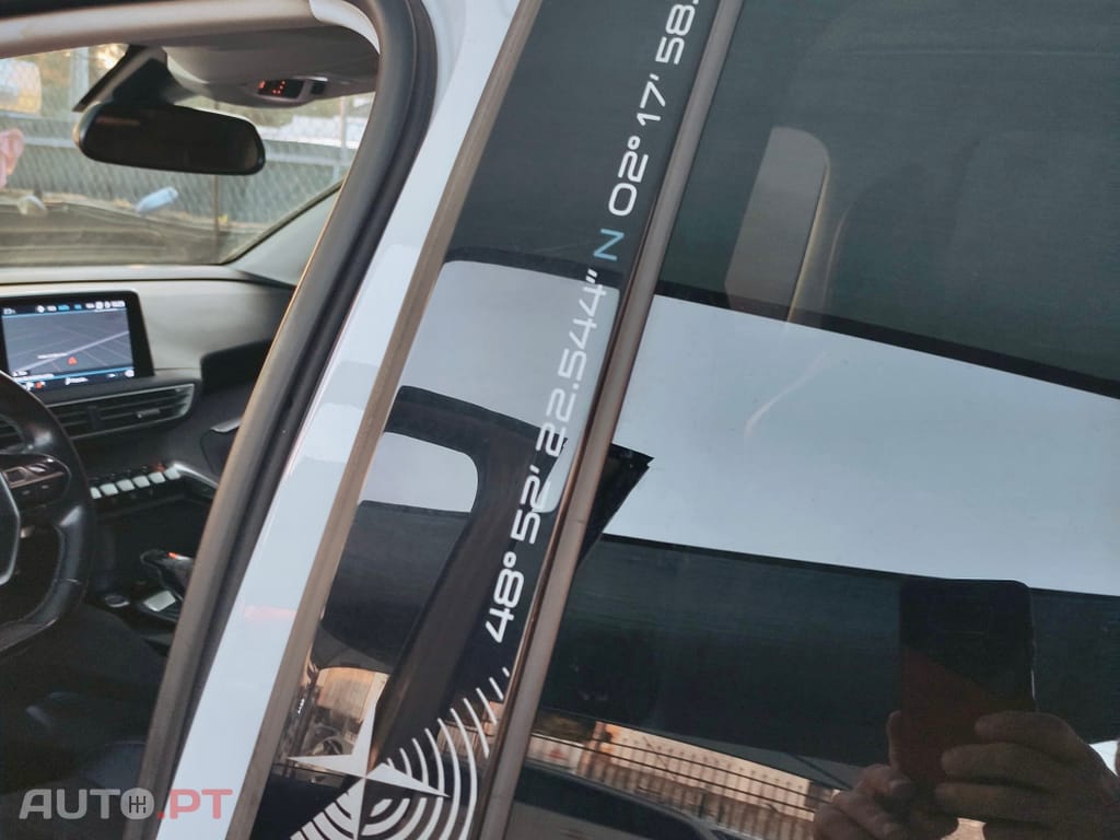 Peugeot 3008 1.2 PureTech Allure Grip Control EAT6