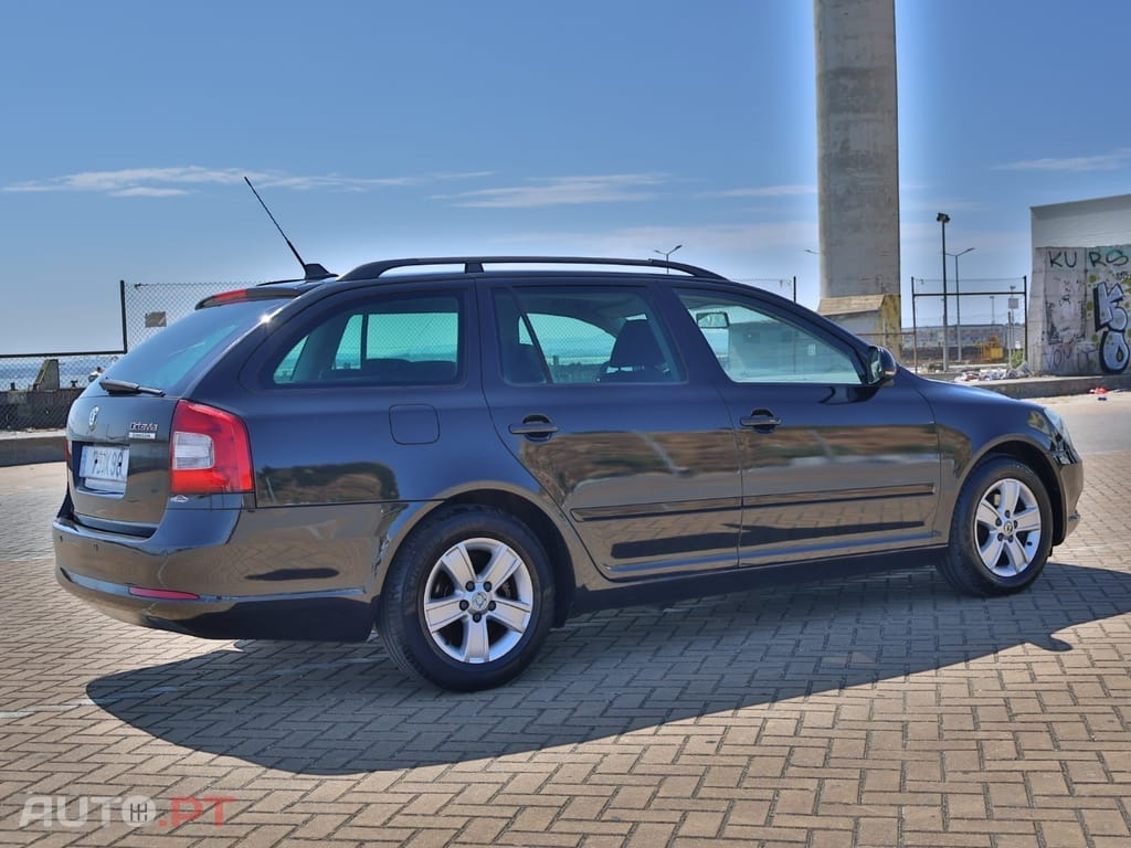 Skoda Octavia 1.6 TDi Greenline — fotografia 6