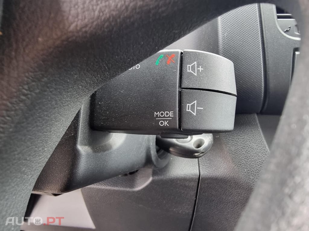 Renault Trafic 2.0 dCi L1H1 - IVA Dedutível