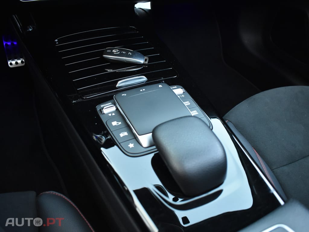 Mercedes-Benz CLA 250 e Shooting Brake 8G-DCT AMG Line